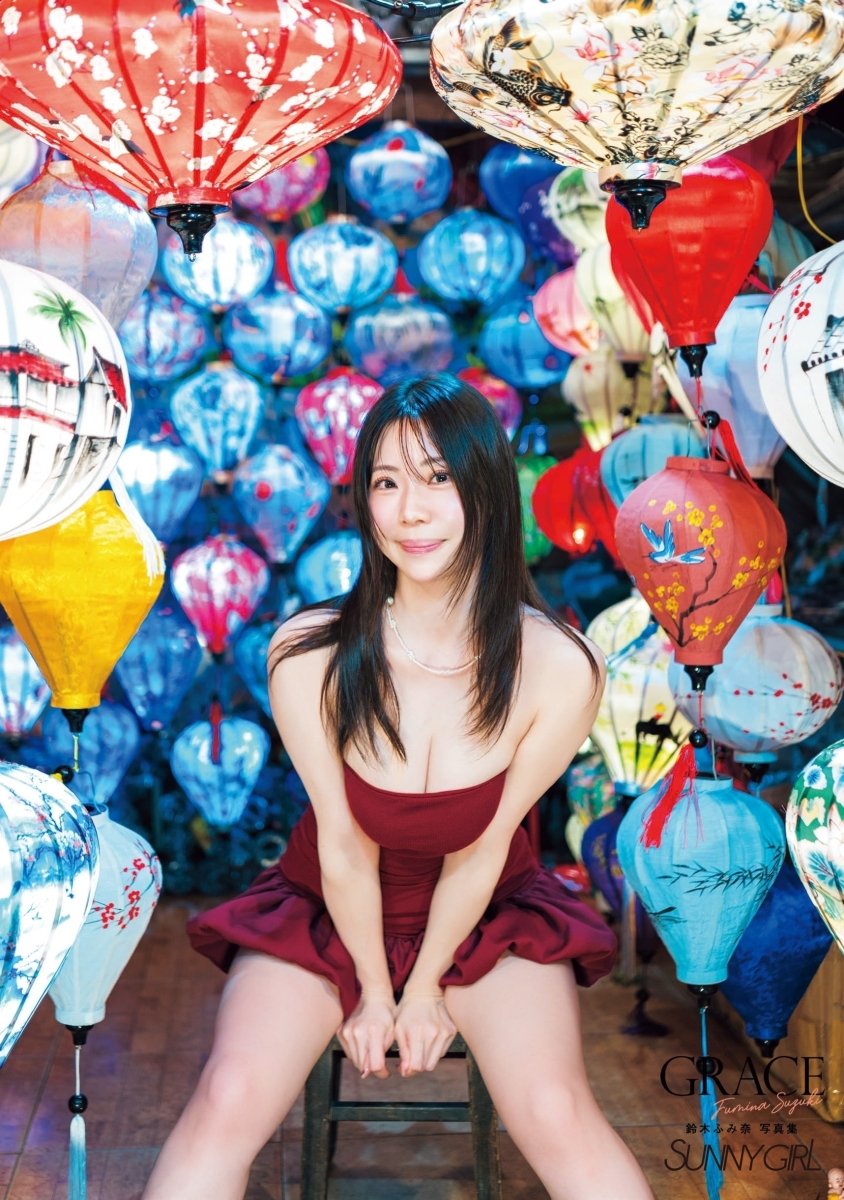 鈴木ふみ奈 - 『GRACE』写真集オンラインサイン会 - Cupick.jp