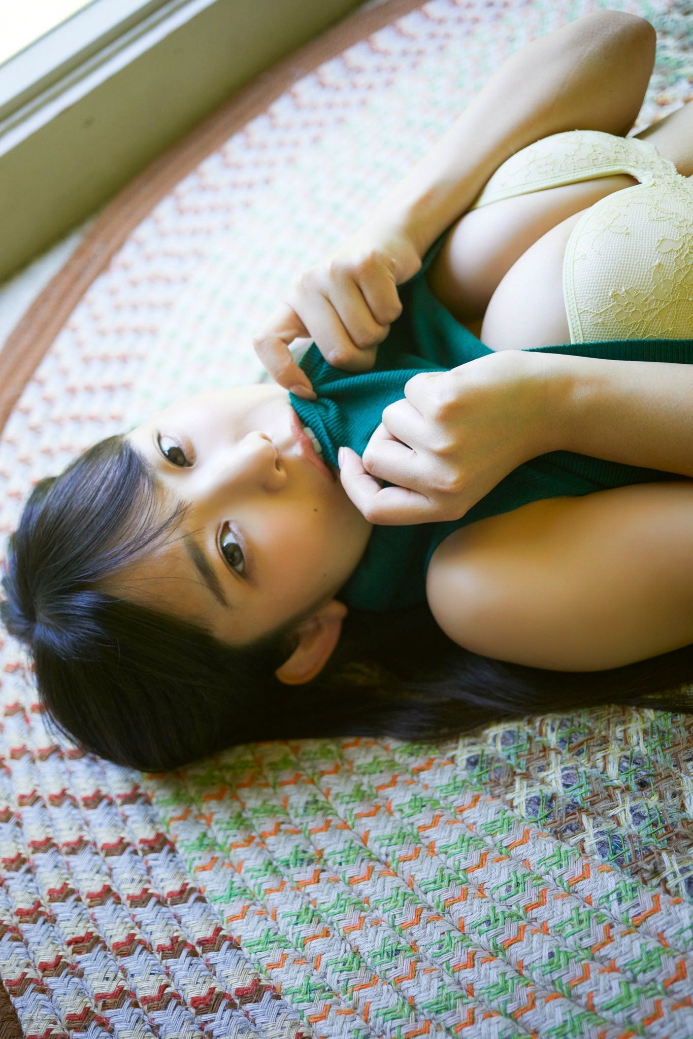 長澤茉里奈「ピタッとくっついて」SPA!デジタル写真集