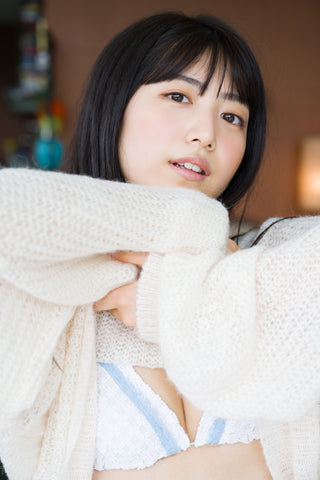 吉田莉桜 透明の夏。